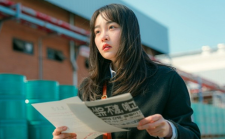 태풍 같던 시절에 대한 조작된 복고 <태풍상사>